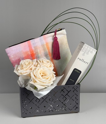 GIFT PACKAGE - SKIRT PRAYER SET PINK